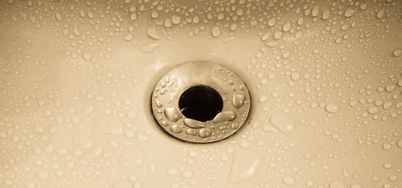 Come sturare il lavandino del bagno otturato? Scopri come